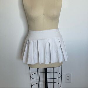 Elegant White Pleated Skirt